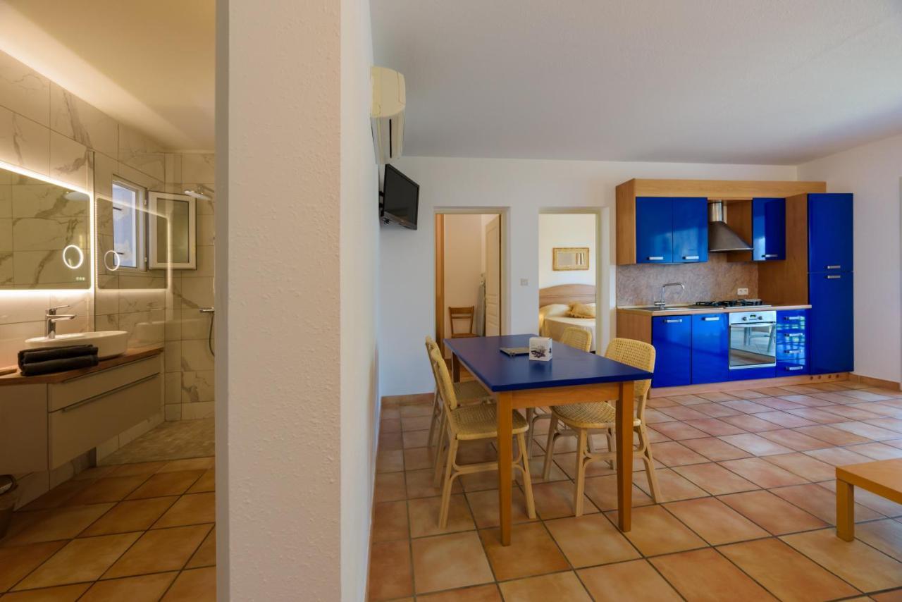 פרופריאנו Residence Ochji Di Mare מראה חיצוני תמונה